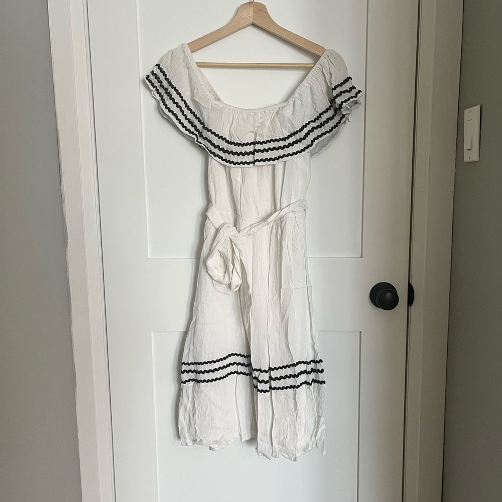 White Off-Shoulder Midi Sundress with Flutter Sleeves
